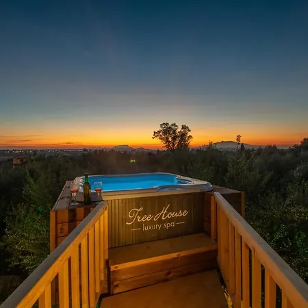 Zante Lagos Homes Treehouse And Villa *