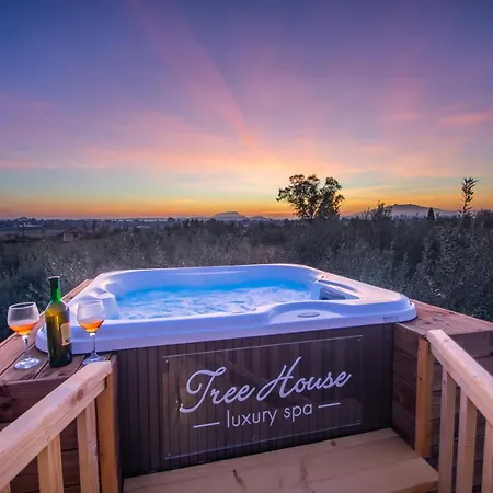 Zante Lagos Homes Treehouse And