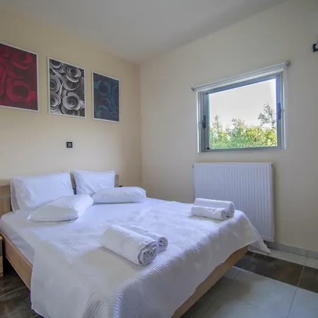 Zante Lagos Homes Treehouse And *