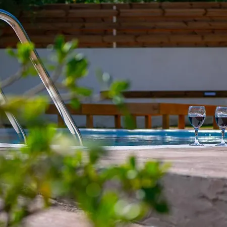 Zante Lagos Homes Treehouse And