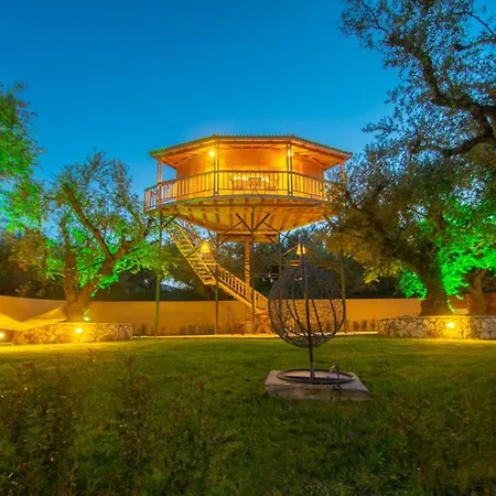 Villa Zante Lagos Homes Treehouse And